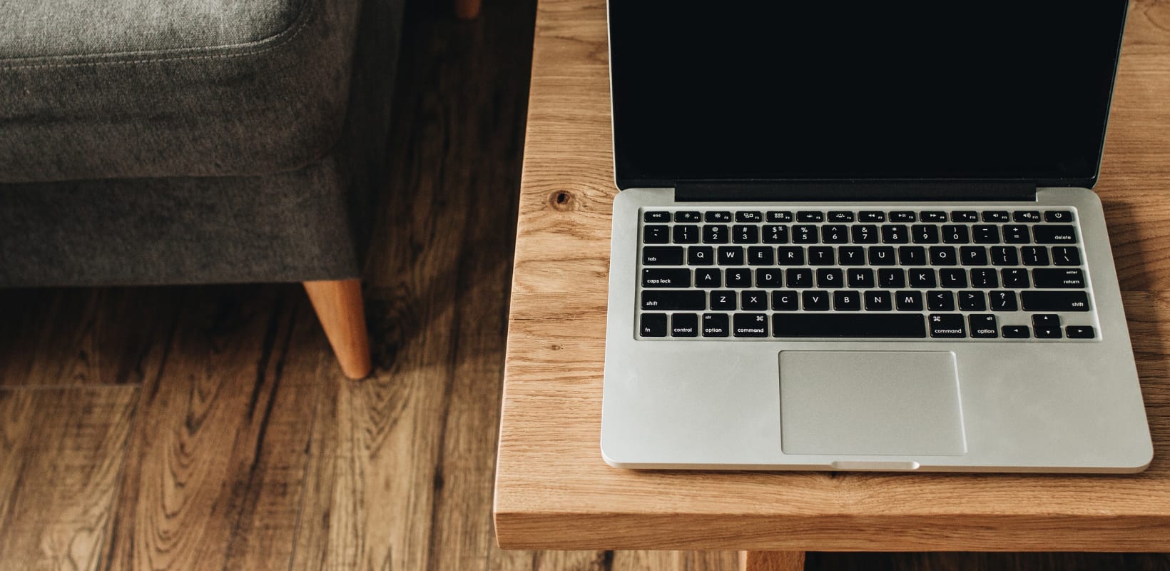 What Is A Splash Page: We Answer Everything (+12 examples)
