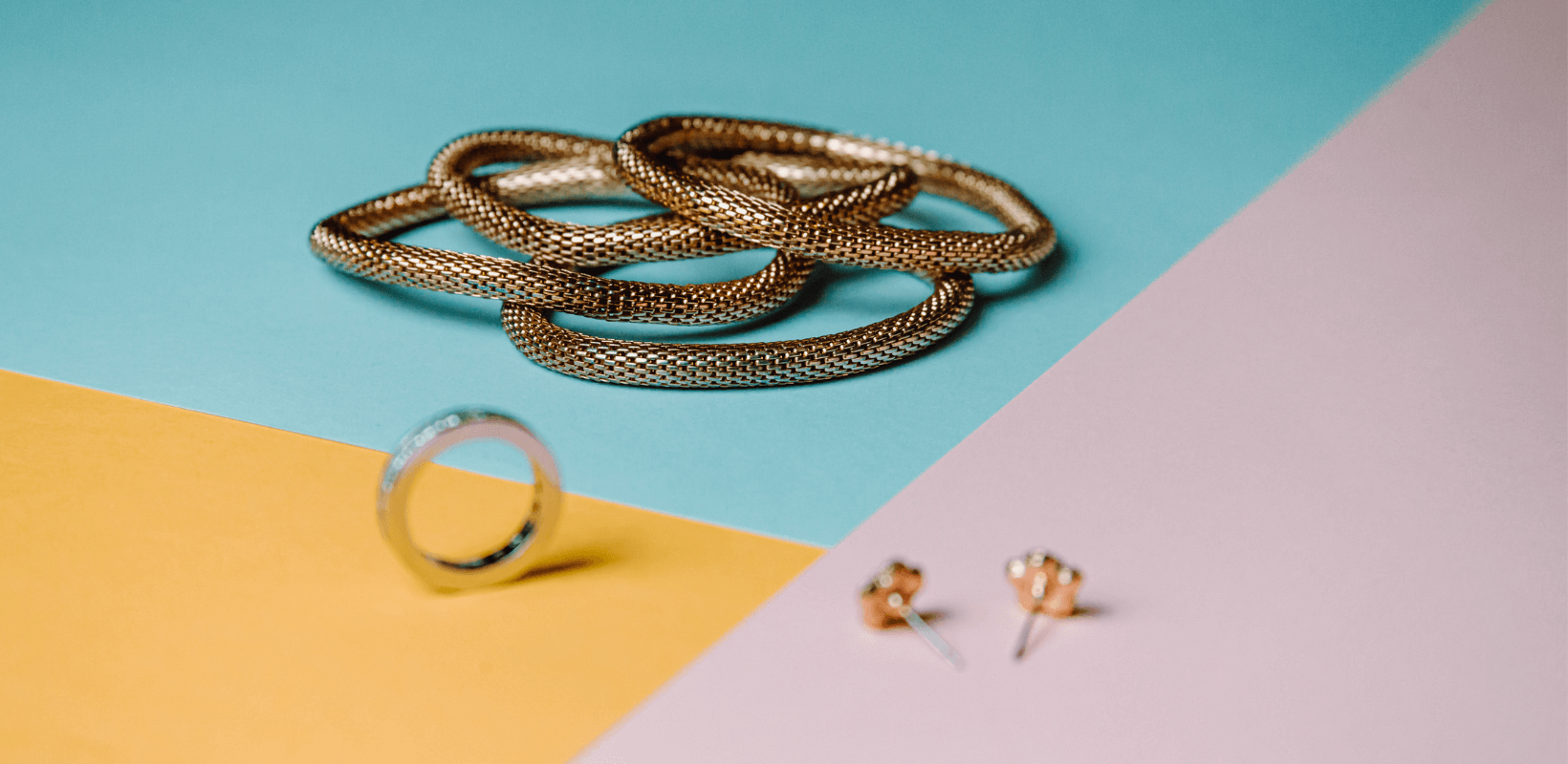 11 Best Handmade Jewelry Business Names In 2023 [Real eCommerce Store Names Included]
